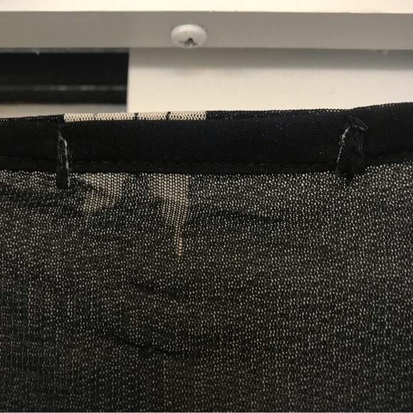 Black and white flower and rhinestone beautiful blouse! Medium! Lightweight mesh - Picture 6 of 6